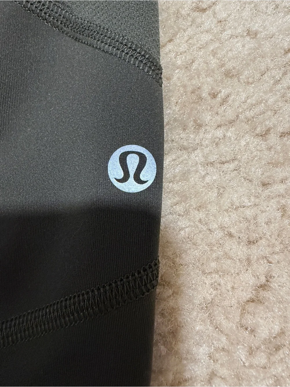 lululemon athletica army green Cropped Leggings